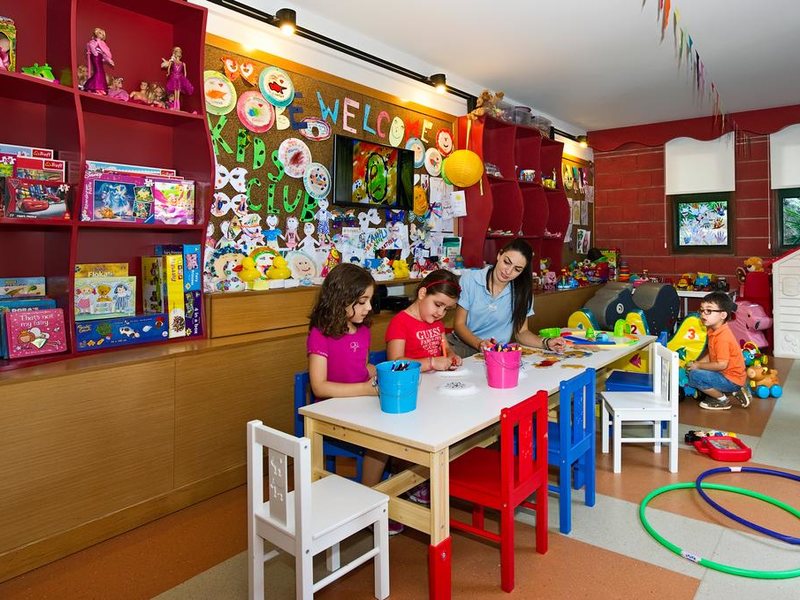 Mediterranean Beach Hotel 206263