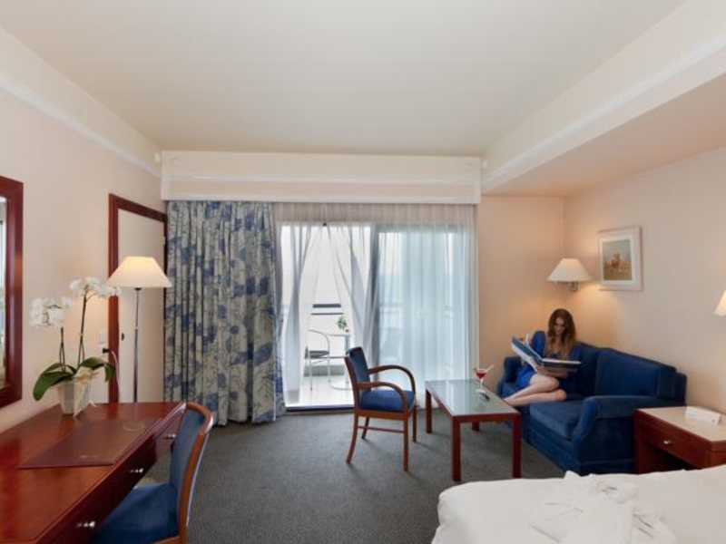 Mediterranean Hotel 101902