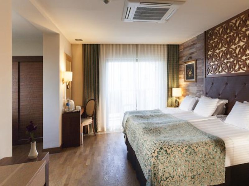 Melas Hotel Lara  94993