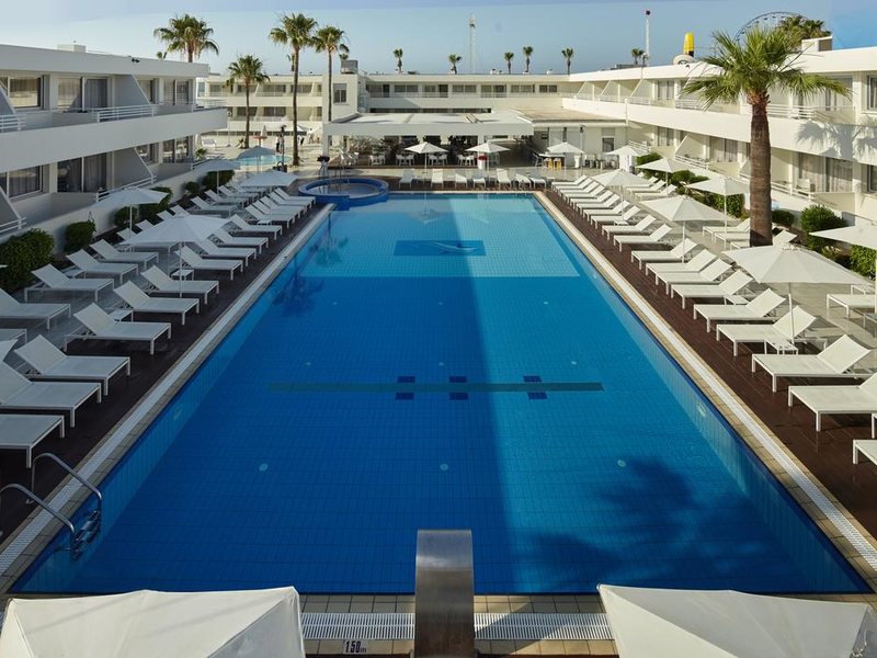 Melpo Antia Luxury Apts and Suites 206281