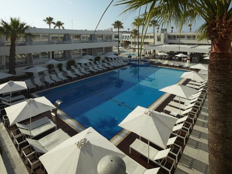 Melpo Antia Luxury Apts and Suites 206285