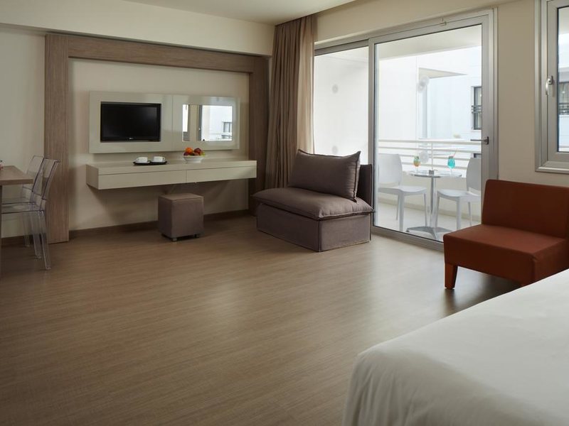 Melpo Antia Luxury Apts and Suites 206289