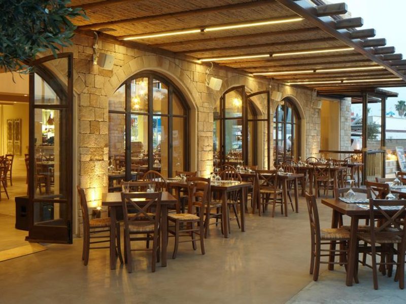 Melpo Antia Luxury Apts and Suites 206296