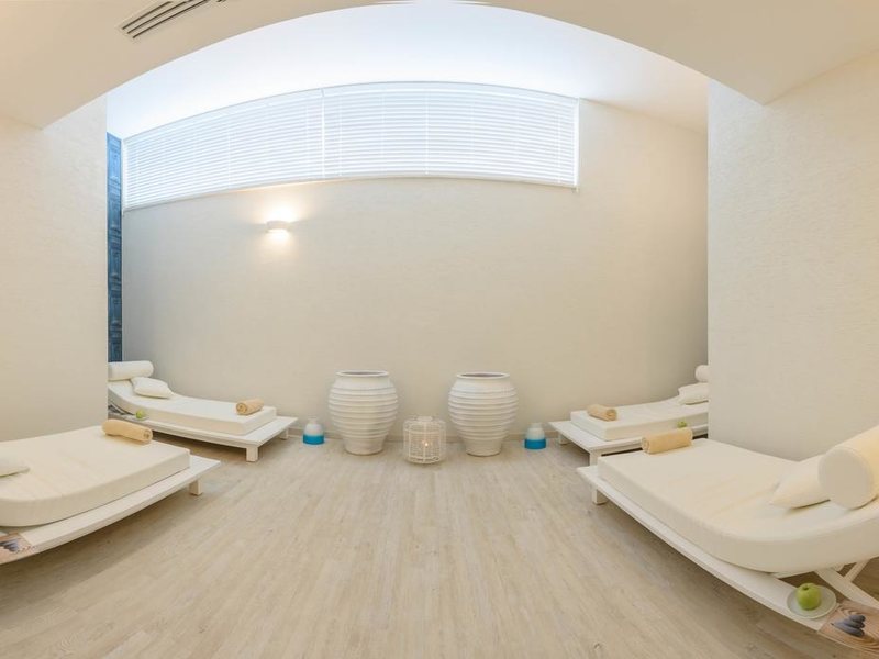 Melpo Antia Luxury Apts and Suites 206304