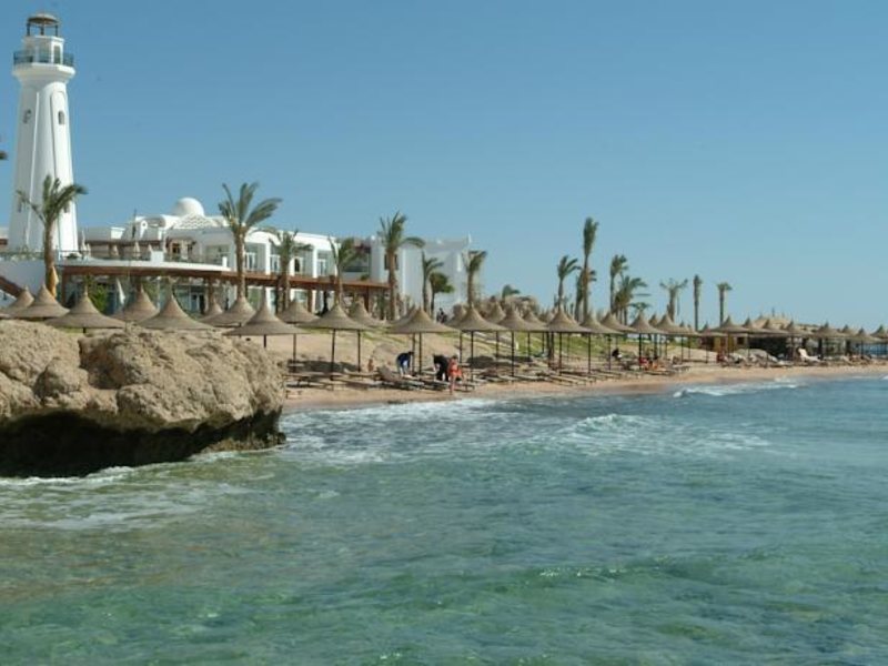 Melton Beach  ( ex 126128