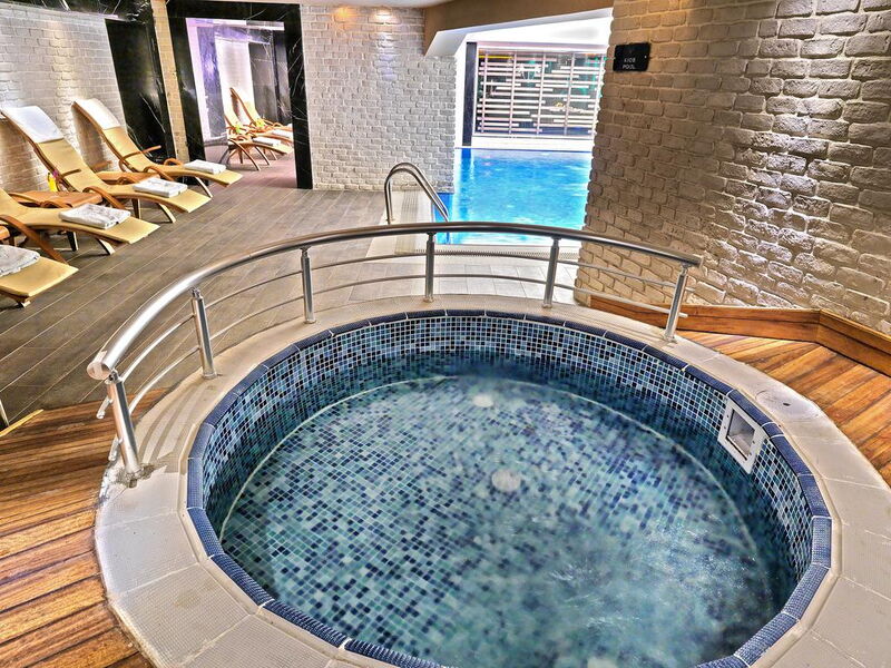 Mercure Istanbul Bomonti 242870