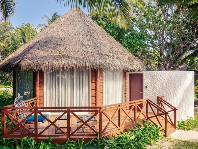 Mercure Maldives Kooddoo Resort 228193