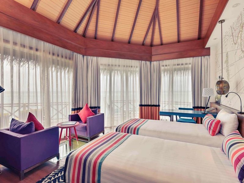 Mercure Maldives Kooddoo Resort 228195