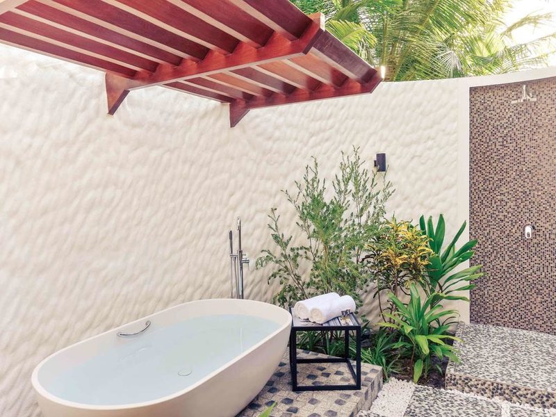 Mercure Maldives Kooddoo Resort 228199