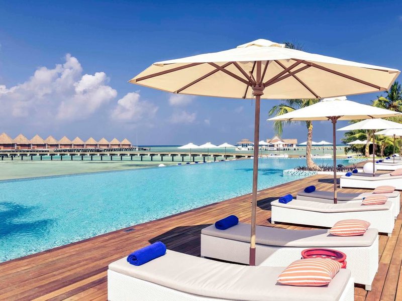 Mercure Maldives Kooddoo Resort 228208