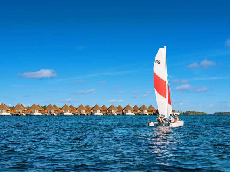 Mercure Maldives Kooddoo Resort 228212