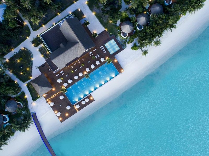 Mercure Maldives Kooddoo Resort 228218