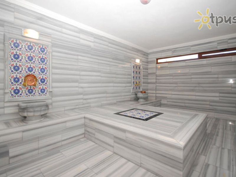 Meril  Hotel  295750