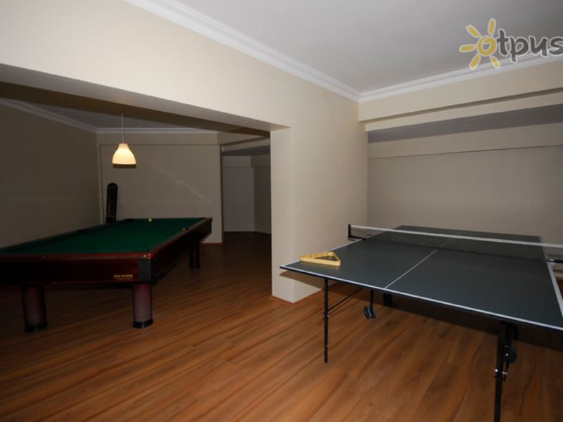 Meril  Hotel  295754