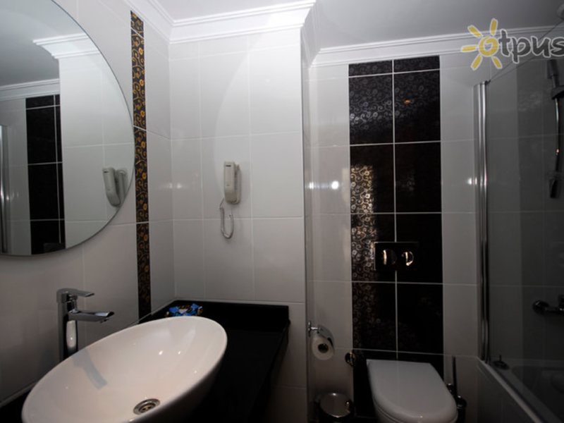 Meril  Hotel  295755