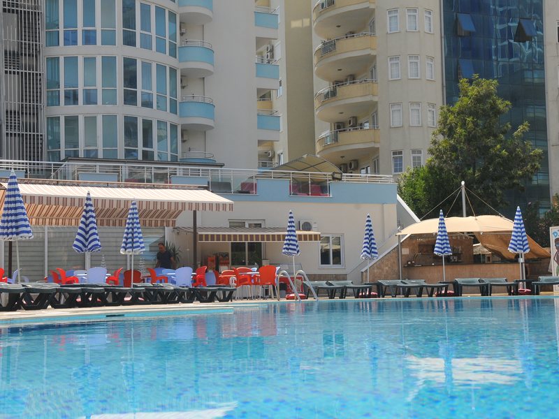 Merlin Beach Hotel 176452