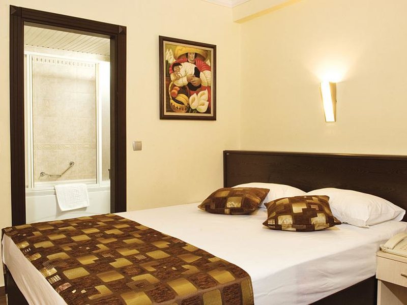 Merlin Beach Hotel 176458