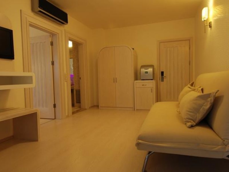 Mersoy Bella Vista Suites 95053