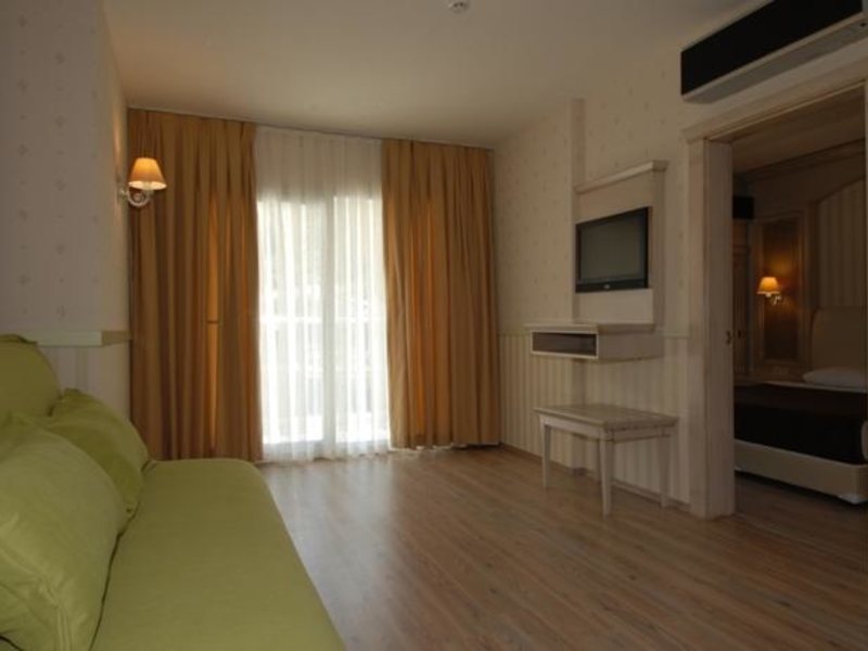 Mersoy Bella Vista Suites 95054