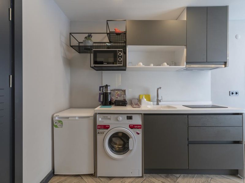 Meyde Boutique & Suites 295760