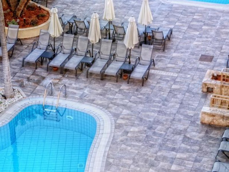 Michalis Apartments 76407