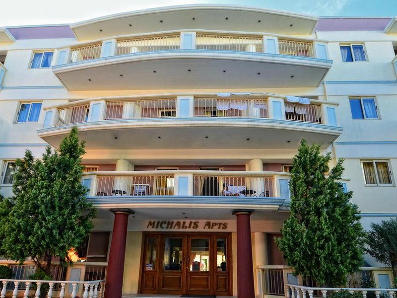Michalis Apartments 76408