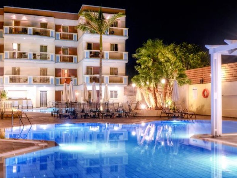 Michalis Apartments 76412