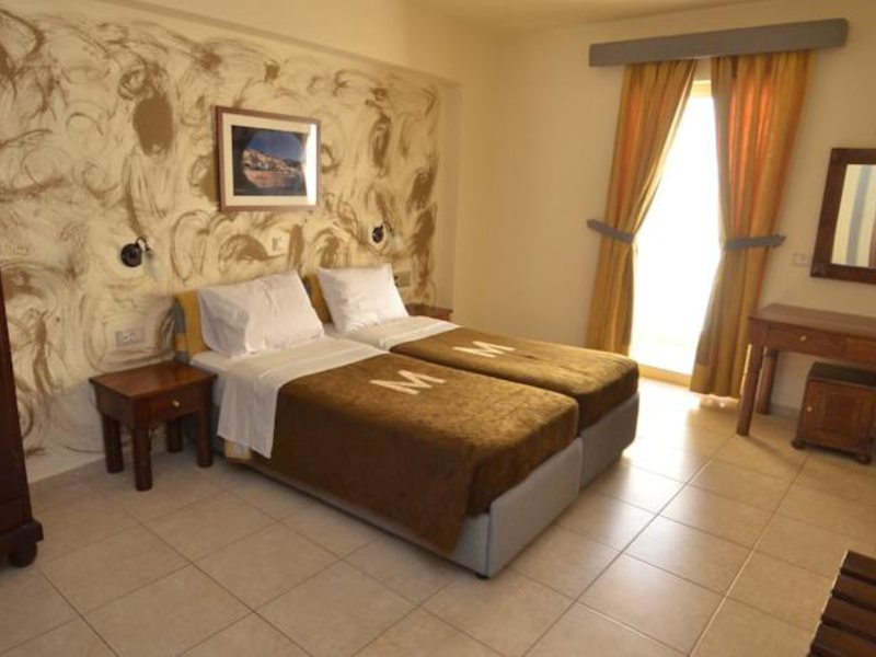 Michalis Apartments 76414