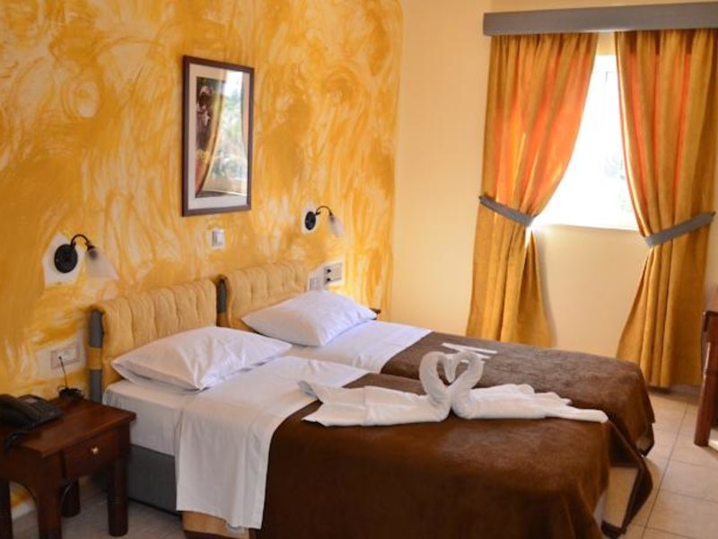 Michalis Apartments 76416