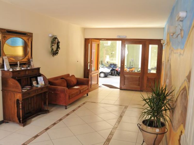 Michalis Apartments 76417