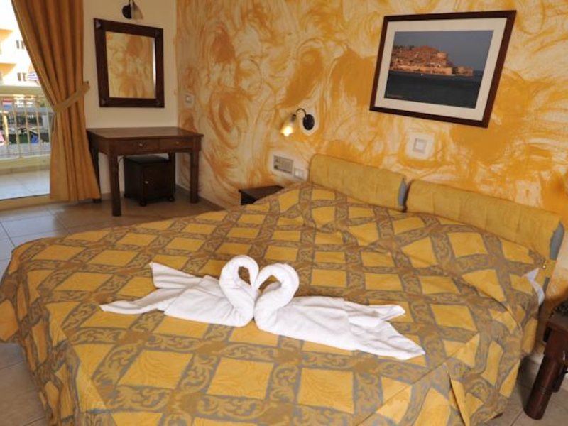 Michalis Apartments 76419