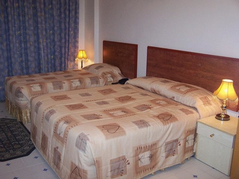 Middle East Hotel 132729