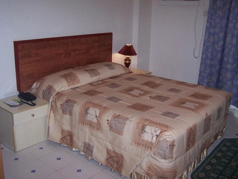 Middle East Hotel 132730