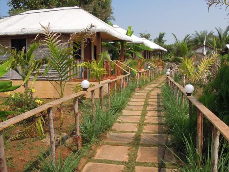 Midgurd Huts On The Beach 137999