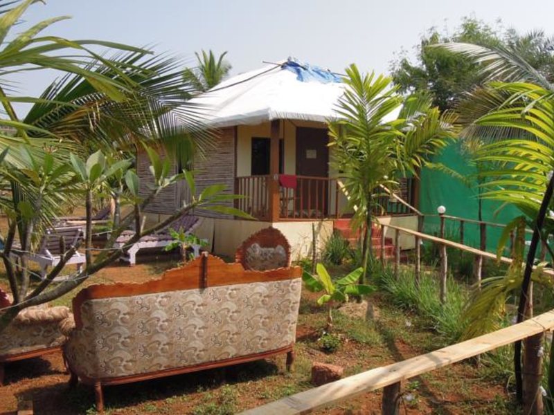 Midgurd Huts On The Beach 138004