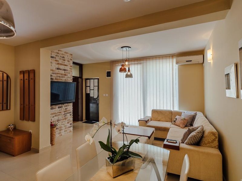 Milan i Ranko Apartments 308384