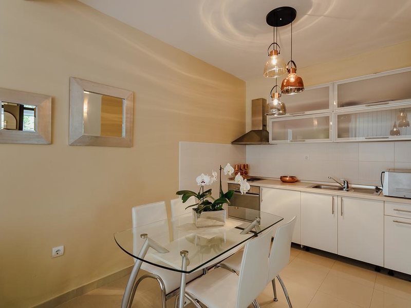 Milan i Ranko Apartments 308387