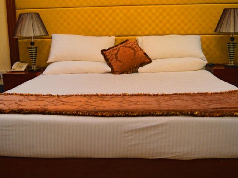 Milestone Hotel Apartment 118135