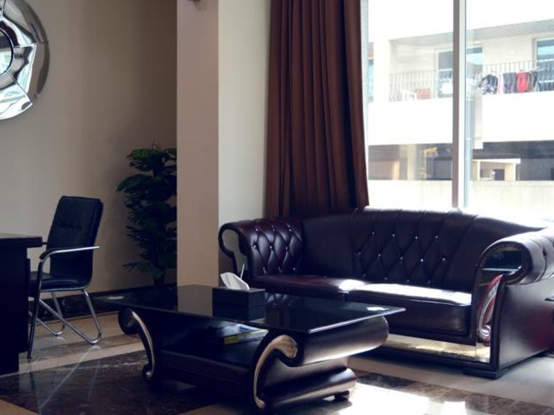 Milestone Hotel Apartment 118141