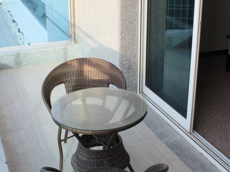 Milestone Hotel Apartment 118152