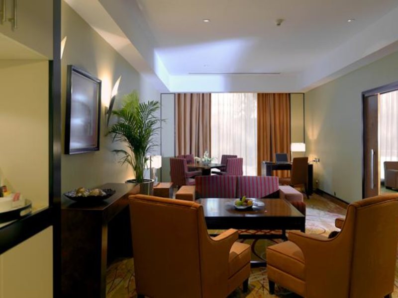 Millennium Airport Hotel 48301