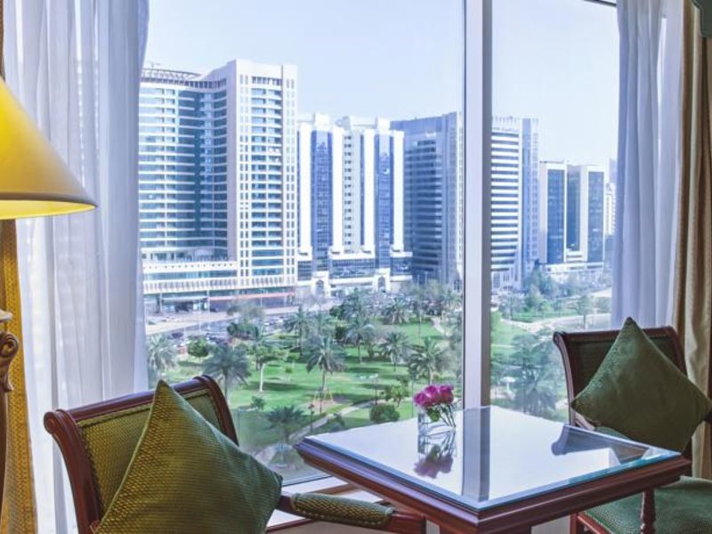 Corniche hotel abu dhabi 5. Отель Миллениум Абу Даби. Corniche Hotel Abu Dhabi. Интернационал Абу Даби отель. Рэдиссон Абу Даби Корниш балконы.