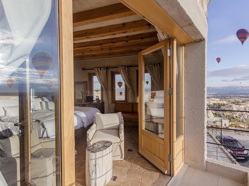 Millstone Cave Suites 304655