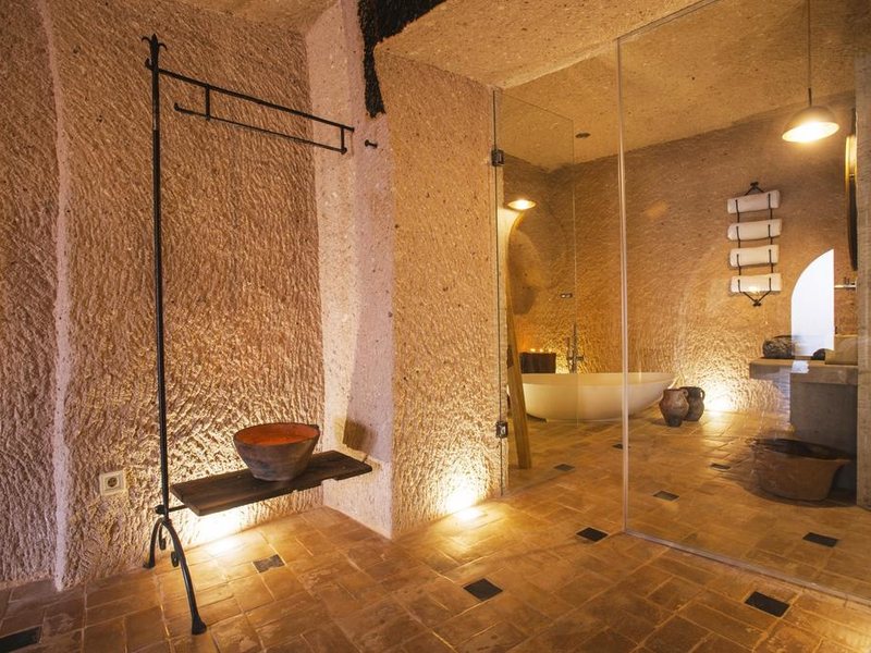 Millstone Cave Suites 304661