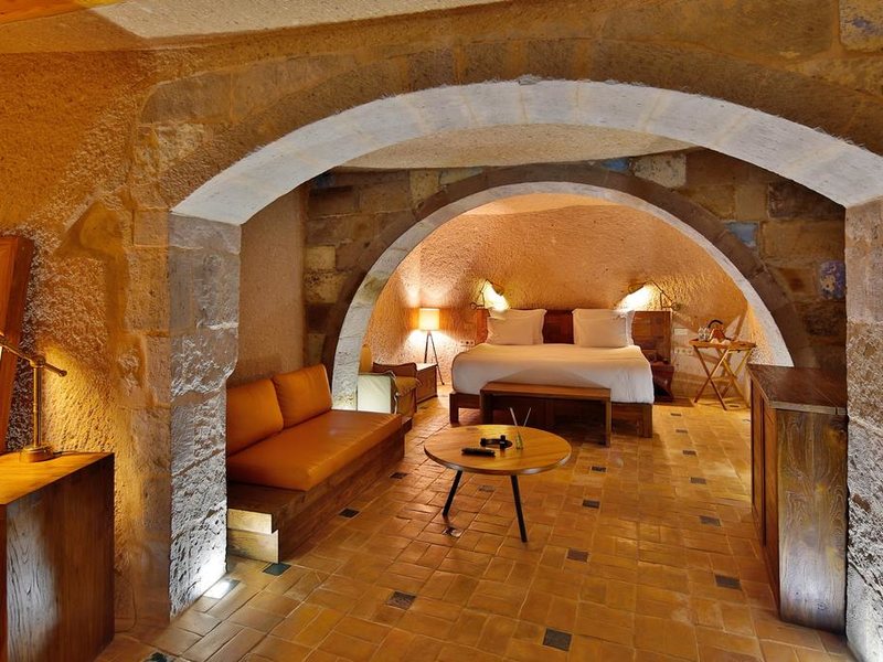 Millstone Cave Suites 304668