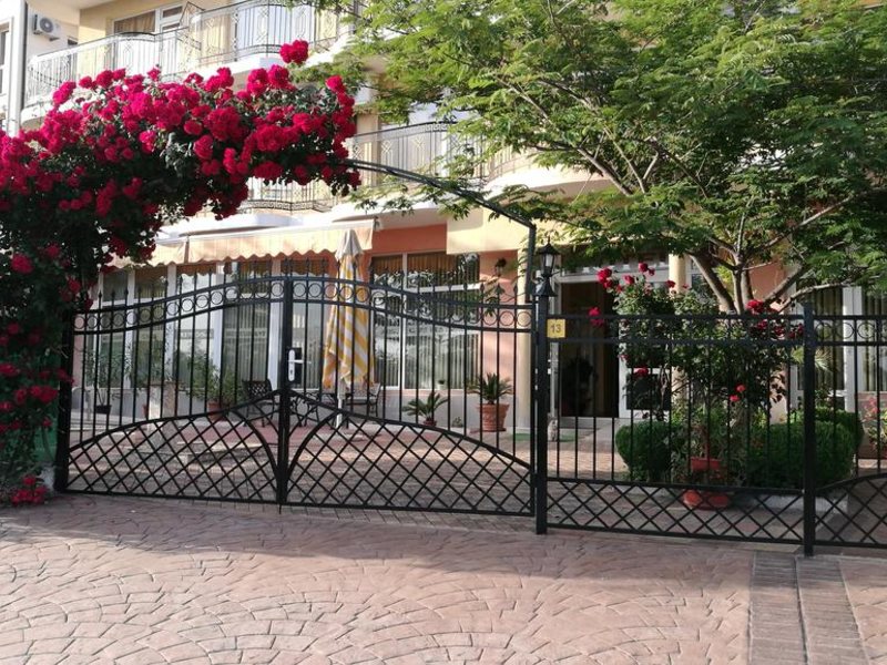 Mimosa Family Hotel  319555