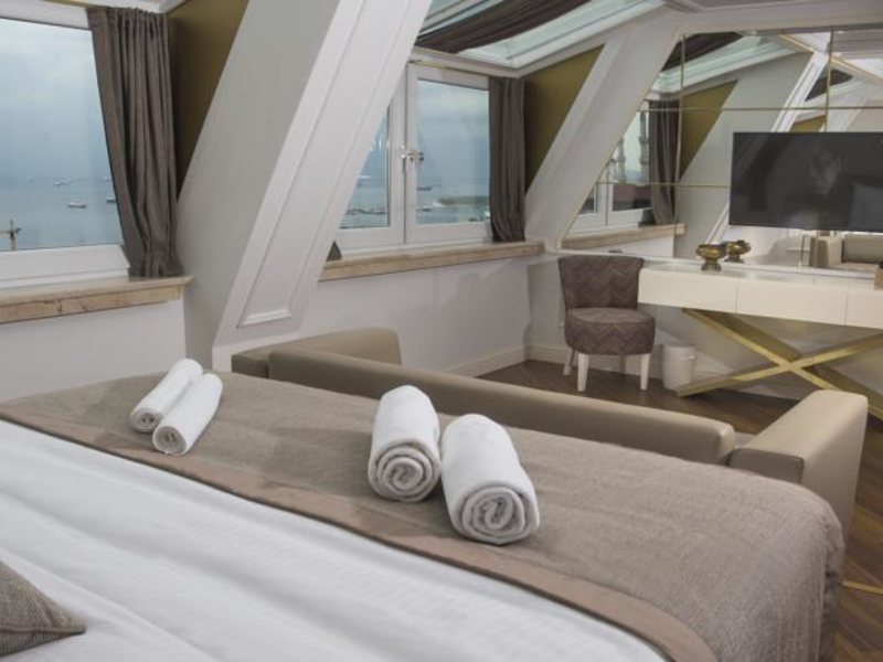 Mina Hotel 95126