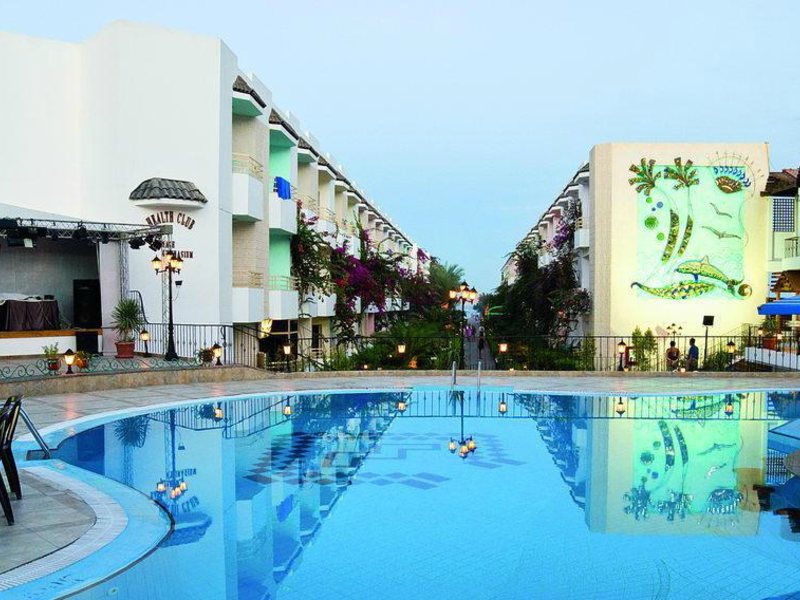 Minamark Resort & Spa  126274