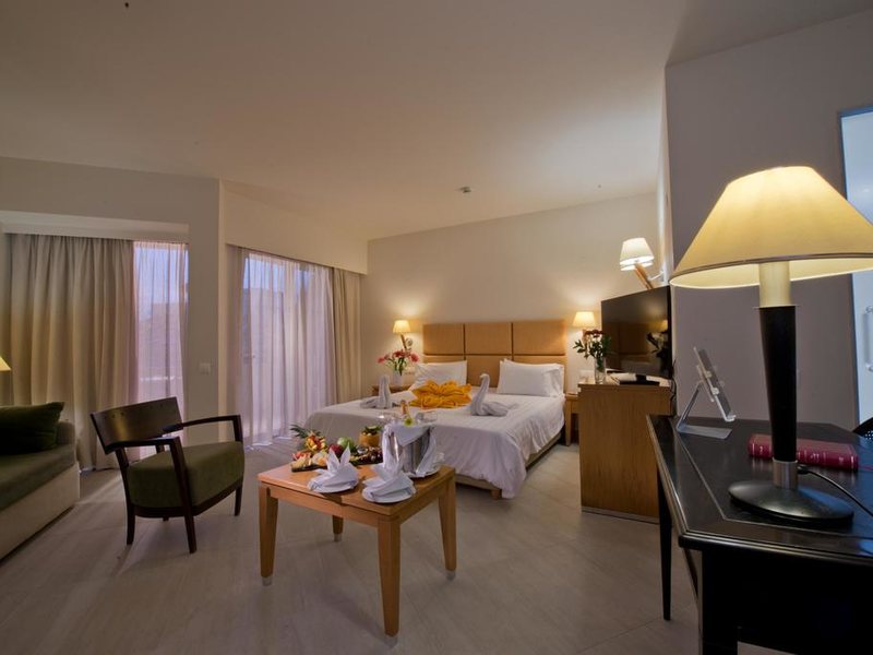 Minos Aparthotel 247458