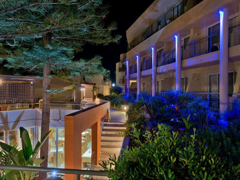 Minos Aparthotel 247475